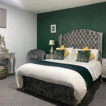 Saphire Glasgow Apartments Giffnock ภายนอก รูปภาพ
